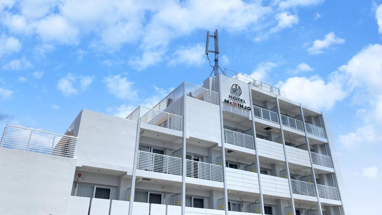 Aparthotel Mr Kinjo 万座ビーチ前 Onna Esterno foto